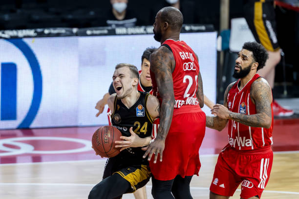 火箭试图通 火箭试图通